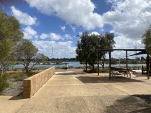 Champions lake - main entrace to track